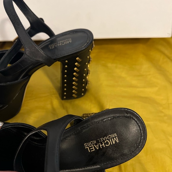 Michael Kors shoes size 7 - Picture 5 of 8